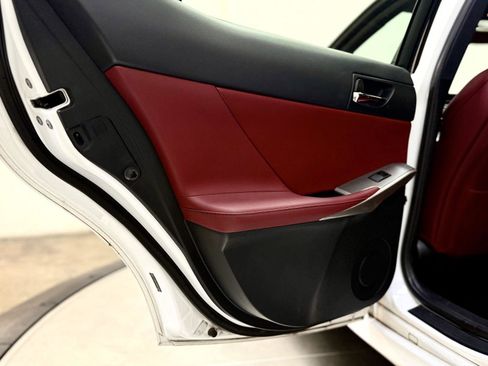 Used 2016 Lexus IS 300 AWD image 14