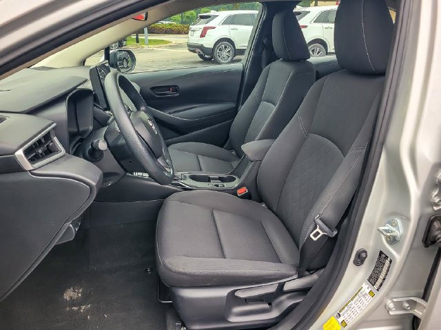 Used 2024 Toyota Corolla LE FWD image 6