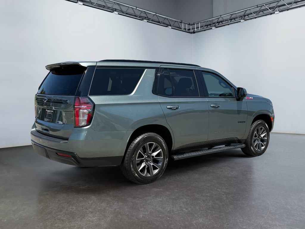 Used 2023 Chevrolet Tahoe Z71 w/ Luxury Package AWD/4WD image 3