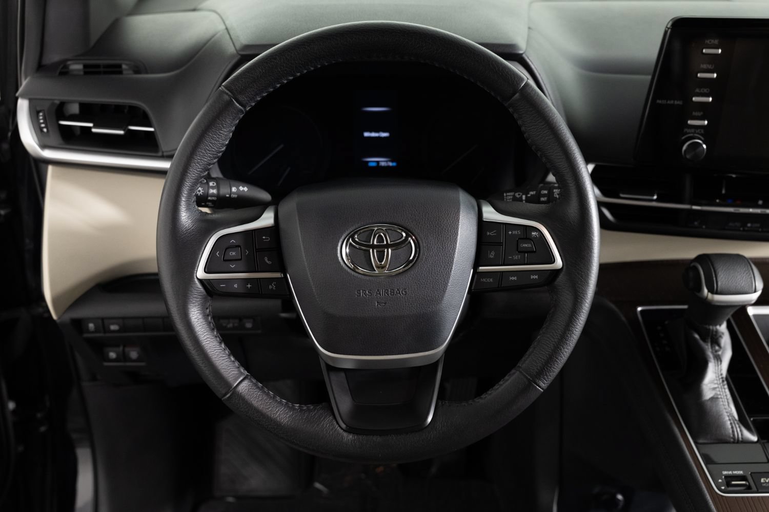 Used 2021 Toyota Sienna XLE FWD image 33