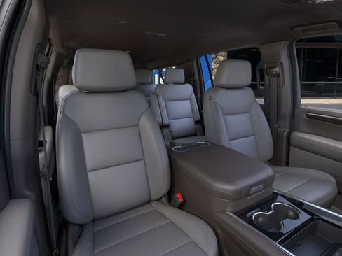 New 2026 Chevrolet Suburban LT w/ Comfort Package AWD/4WD image 16