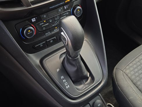 Used 2020 Ford Transit Connect XLT FWD image 15