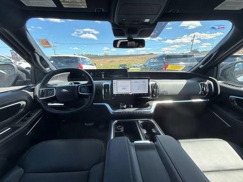 New 2026 Ford Expedition Platinum w/ Stealth Performance Package AWD/4WD image 21