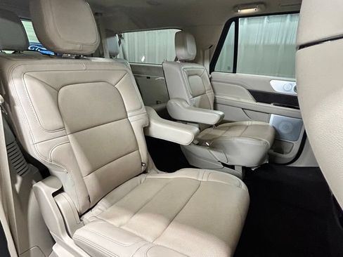 Used 2021 Lincoln Navigator L Reserve AWD/4WD image 22