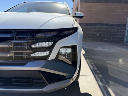 Used 2025 Hyundai Tucson Blue image 11