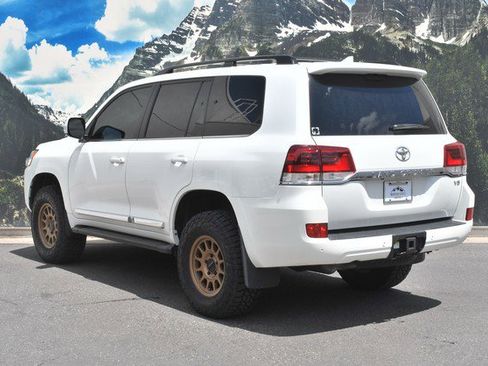 Used 2018 Toyota Land Cruiser AWD/4WD image 9