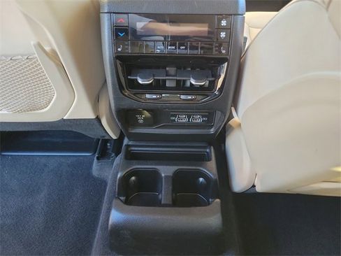 Certified 2021 Jeep Grand Cherokee L Limited image 12