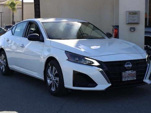 New 2025 Nissan Altima 2.5 S image 2