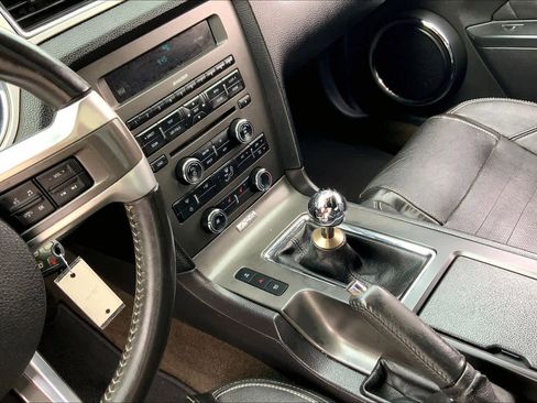 Used 2014 Ford Mustang GT Premium image 15