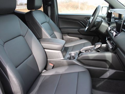 New 2026 GMC Canyon Elevation w/ Convenience Package image 17