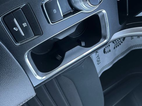 Used 2019 Ford Fusion SE image 13