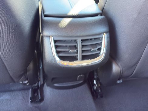 Used 2023 Chevrolet Malibu LT image 15