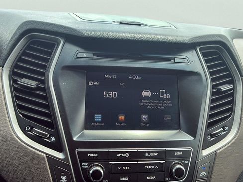 Used 2019 Hyundai Santa Fe XL SE AWD/4WD image 16