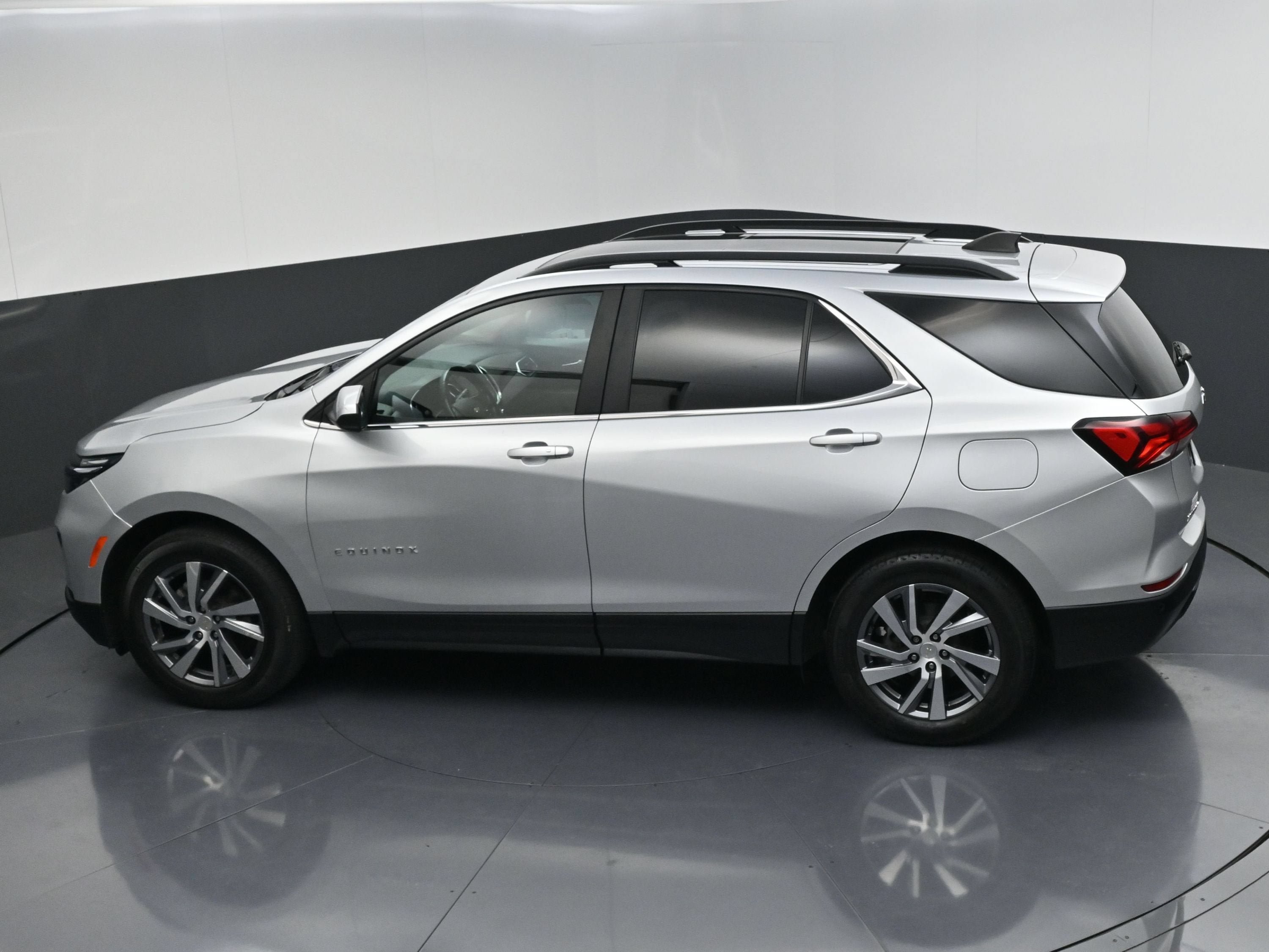 Used 2022 Chevrolet Equinox LT AWD/4WD image 48