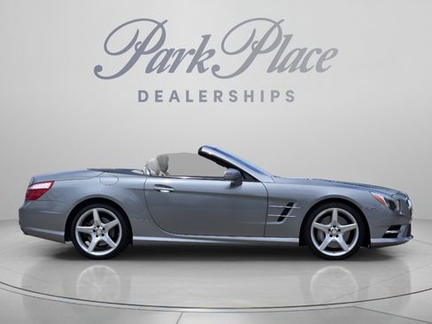 Used 2014 Mercedes-Benz SL 550 image 7