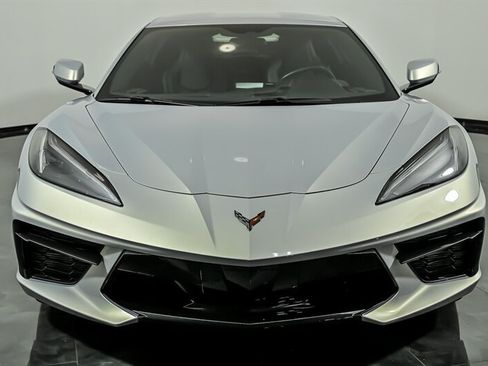 Used 2021 Chevrolet Corvette Stingray Coupe w/ 1LT RWD image 4
