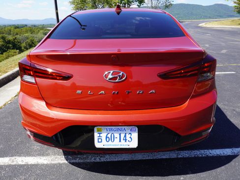 Used 2020 Hyundai Elantra Value Edition image 11