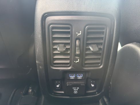 Used 2024 Dodge Durango GT AWD/4WD image 17