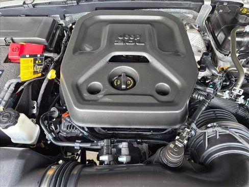 Used 2024 Jeep Wrangler Unlimited Sport AWD/4WD image 22