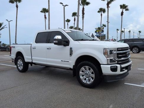 Used 2021 Ford F250 Platinum w/ FX4 Off-Road Package AWD/4WD image 2