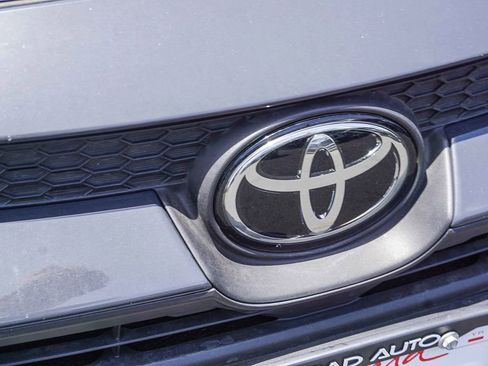 Used 2025 Toyota Corolla LE FWD image 11