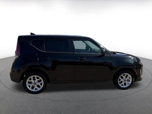 Used 2025 Kia Soul LX w/ LX Technology Package FWD image 14