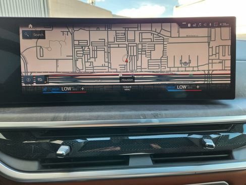 Used 2023 BMW X7 xDrive40i w/ Executive Package AWD/4WD image 16