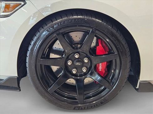 Used 2016 Ford Mustang Shelby GT350R w/ GT350R Equipment Group 920A image 22