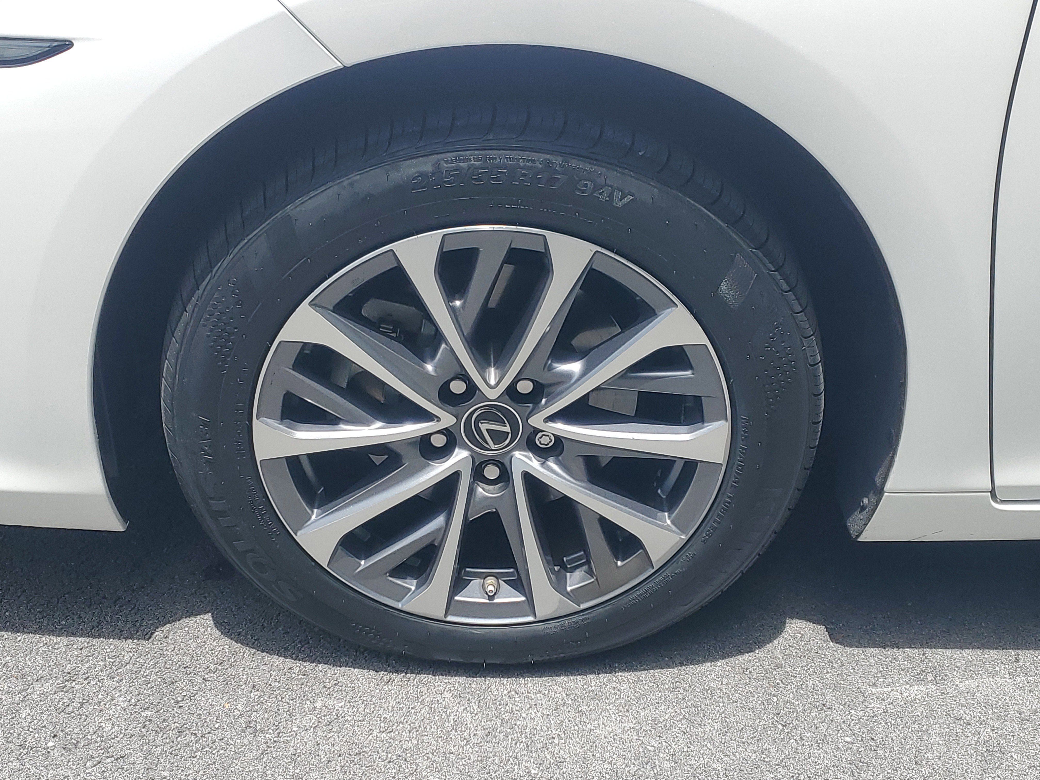 Certified 2023 Lexus ES 350 w/ Accessory Package (Z2) FWD image 4