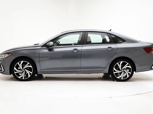 Used 2025 Volkswagen Jetta SEL image 6