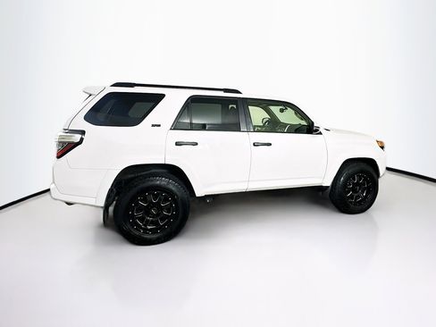 Used 2016 Toyota 4Runner SR5 Premium image 10