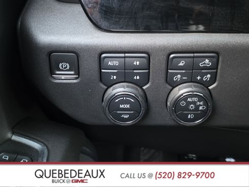 Used 2022 Chevrolet Silverado 1500 LT Trail Boss w/ LT Trail Boss Premium Package AWD/4WD image 23
