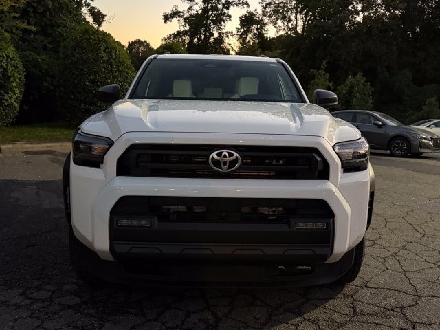 Used 2026 Toyota 4Runner SR5 AWD/4WD image 6