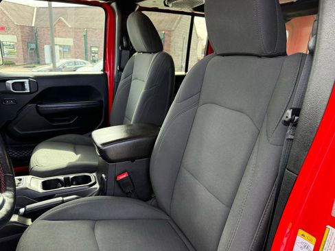 Used 2019 Jeep Wrangler Unlimited Sport S image 10