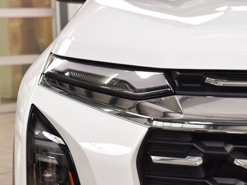 New 2027 Chevrolet Equinox LT AWD/4WD image 12