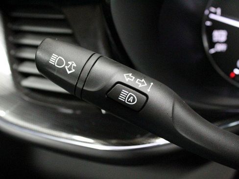 Certified 2023 Buick Envision Preferred w/ Sport Touring Package image 21