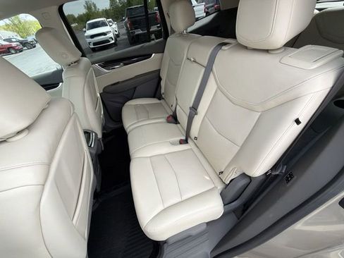 Used 2022 Cadillac XT6 Premium Luxury w/ Technology Package AWD/4WD image 26