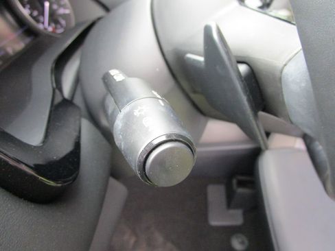 Used 2024 Nissan Pathfinder SL image 27