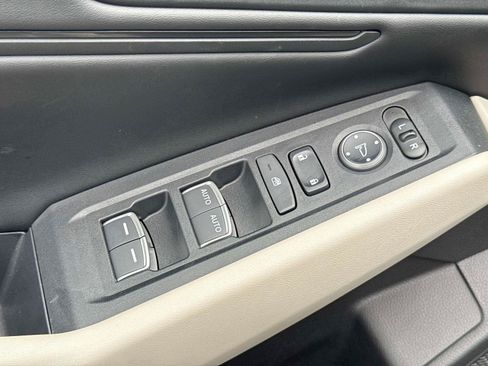 Certified 2025 Honda Accord EX-L image 18