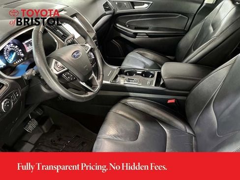 Used 2019 Ford Edge Titanium AWD/4WD image 25