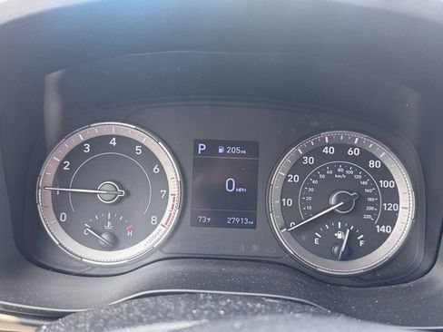 Used 2022 Hyundai Venue Limited FWD image 10
