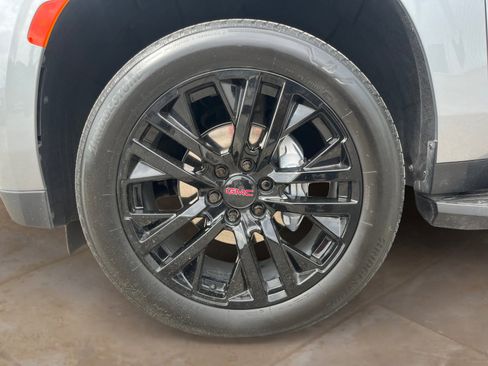 Used 2023 GMC Yukon SLT w/ SLT Premium Package AWD/4WD image 25