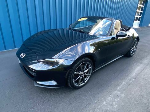 Used 2016 MAZDA MX-5 Miata Grand Touring image 4