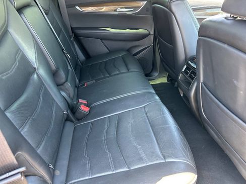 Used 2018 Cadillac XT5 Platinum w/ Driver Assist Package AWD/4WD image 14