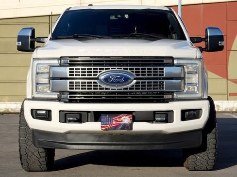 Used 2017 Ford F250 Platinum w/ Platinum Ultimate Package AWD/4WD image 4