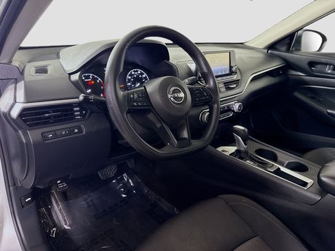 Used 2024 Nissan Altima 2.5 S FWD image 23