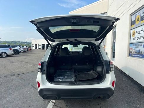 Used 2026 Subaru Forester Premium AWD/4WD image 32