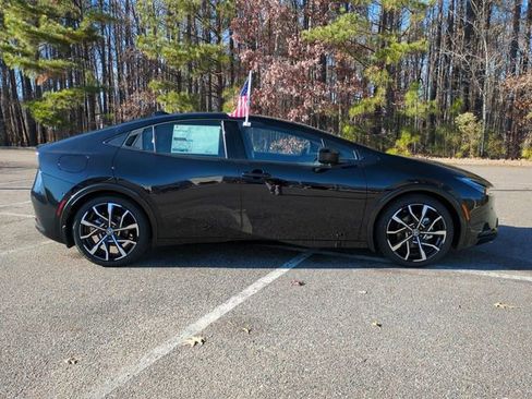 New 2026 Toyota Prius Plug-In Hybrid image 3