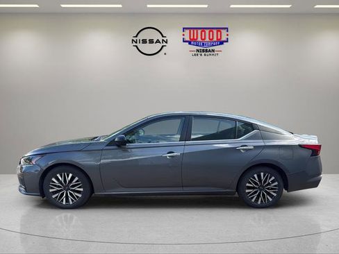 Used 2024 Nissan Altima 2.5 SV FWD image 6