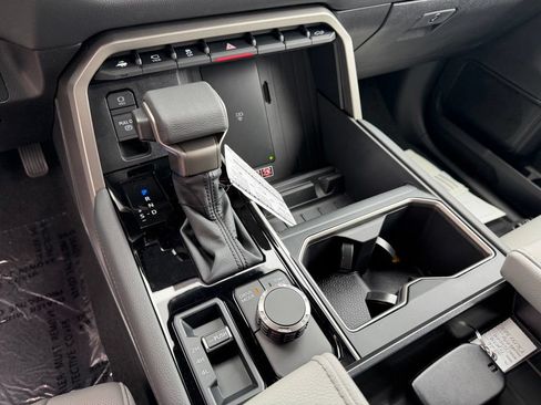New 2026 Toyota Tundra Limited AWD/4WD image 13